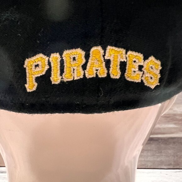 New Era 39THIRTY Pittsburgh Pirates Black Camo Brim Snapback Hat Small-Medium - Picture 3 of 13